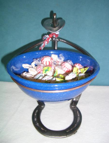 Horse shoes cowboyholding candy bowl Statue full details